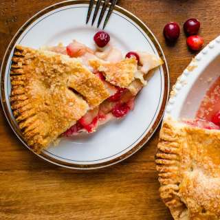 Sweet Tart Apple Cranberry Pie