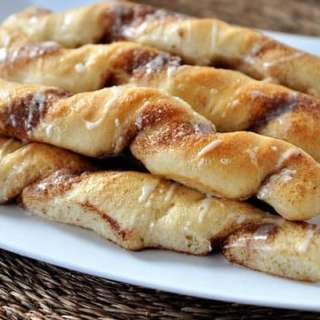 Cinnamon and Sugar Breadstick Twists