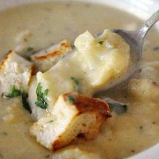 Roasted Cauliflower and White Cheddar Soup
