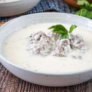 Laban Ummo (Lamb in Yogurt)