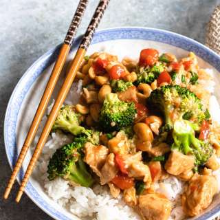 Chicken with Cashew Nuts