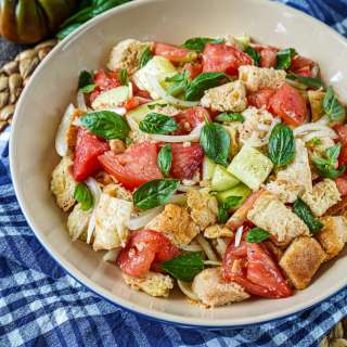Panzanella (Tuscan Bread Salad)
