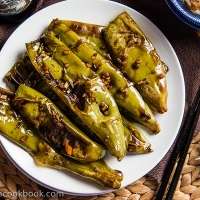 Szechuan Pan Fried Peppers (Tiger Skin Peppers, 虎皮尖椒)