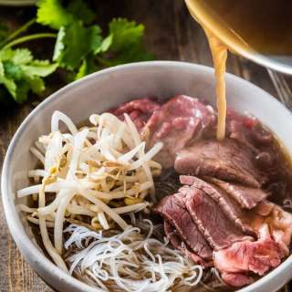 Easy Vietnamese Pho Noodle Soup