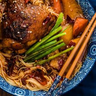 Spicy Chicken Noodle Soup (黄焖鸡面)