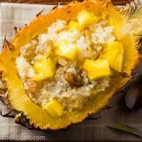 Yunnan Style Pineapple Rice (菠萝饭)