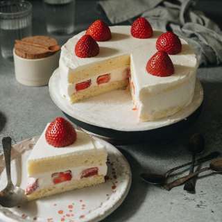 Japanese Strawberry Cake
