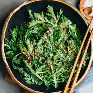 Chrysanthemum Salad