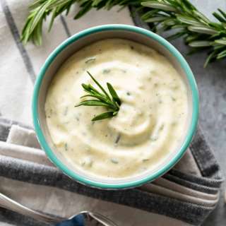 How to Make Homemade Aioli