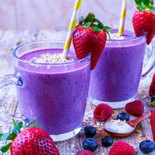 Triple Berry Oat Smoothie