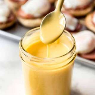 Easy Hollandaise Sauce