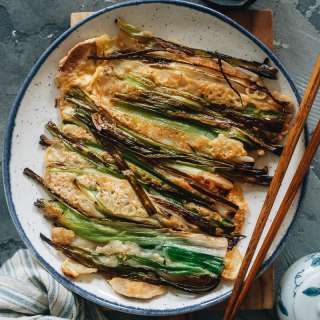 Korean Seafood Pancake (Haemul Pajeon)
