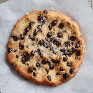 Single Serve Jumbo Low Carb Chocolate Chip Cookie