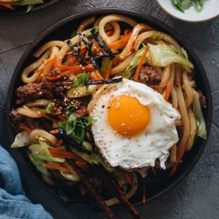 Easy Fried Udon (Yaki Udon)