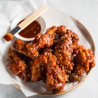 Fried Chicken Wings in Asian Hot Sauce (Crispy Even When Chilled!)