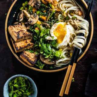 Chinese Vegetarian Noodle Soup (中式素汤面)