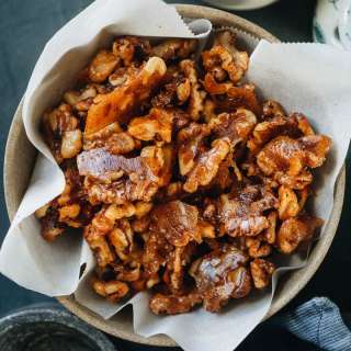 Easy Candied Walnuts with Spice