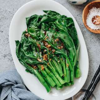 Choy Sum with Garlic Sauce (白灼菜心)