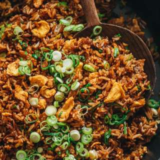 Soy Sauce Fried Rice (酱油炒饭)