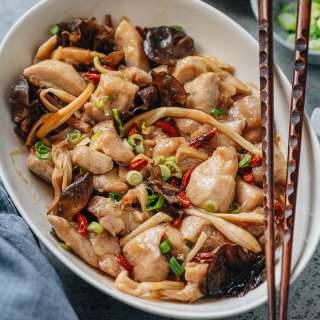 Easy Chinese Steamed Chicken