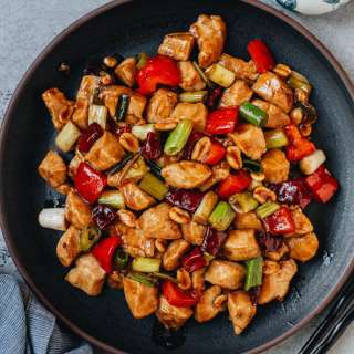 Kung Pao Chicken (宫保鸡丁)