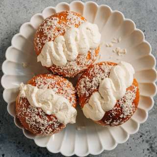 Coconut Cream Buns