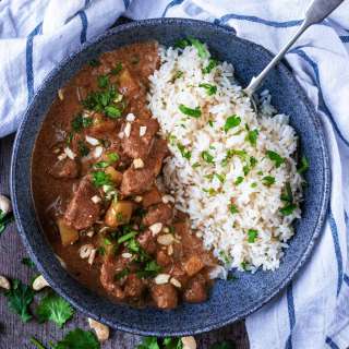 Slow Cooker Beef Massaman Curry