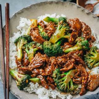 Chinese Beef and Broccoli (牛肉炒西兰花)