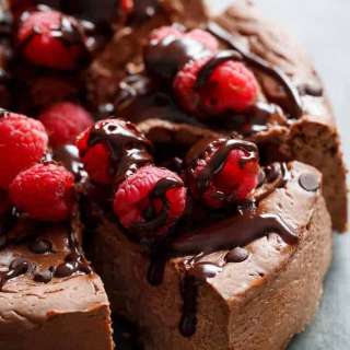 Crustless Chocolate Raspberry Cheesecake (Low Carb + Low Fat)