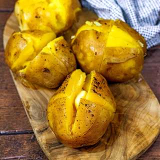 Easy Slow Cooker Jacket Potatoes