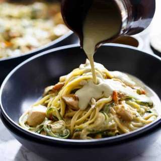 Avocado Alfredo Zoodles With Chicken + Sun Dried Tomatoes