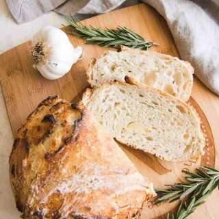 Roasted Garlic & Rosemary No Knead Artisan Bread