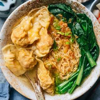 Wonton Noodle Soup (广式云吞面)
