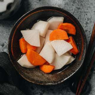 Pickled Daikon with Carrot