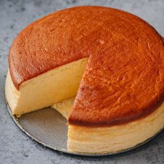 Japanese Cheesecake (Jiggly and Extra Cheesy)