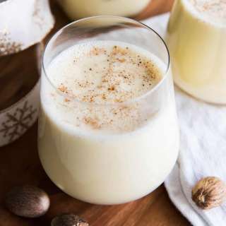 Easy Homemade Eggnog Recipe (Non-Alcoholic)