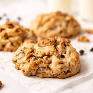 Levain Bakery Giant Chocolate Chip Cookies