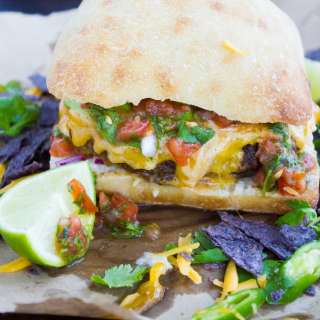 Juicy Burger with Fajita Topping