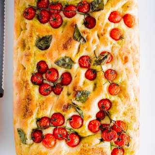 Easy Tomato Basil Focaccia bread