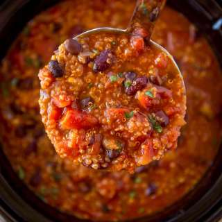 Slow Cooker Vegetarian Quinoa Chili