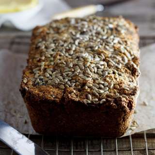 How to make a seed loaf