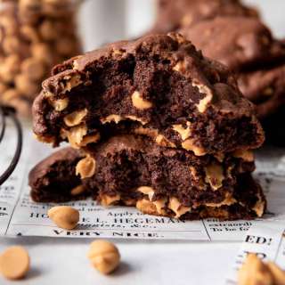 Levain Copycat Dark Chocolate Peanut Butter Chip Cookies