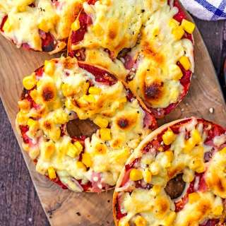 Pizza Bagels