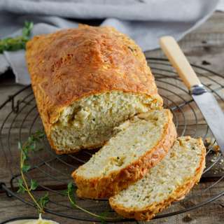 Cheese and herb Beer bread