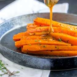 Cinnamon and Thyme Brown Sugar Glazed Carrots