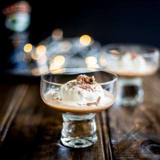 Baileys Affogato - An Easy Dessert