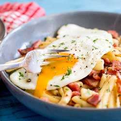 Brunch Pasta with Bacon and Egg