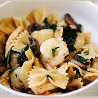 Bowties with Shrimp, Spinach, and Mushrooms