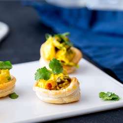 Curried Chicken Pastry Cups