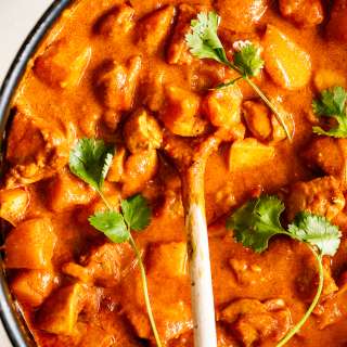 Easy creamy chicken potato curry